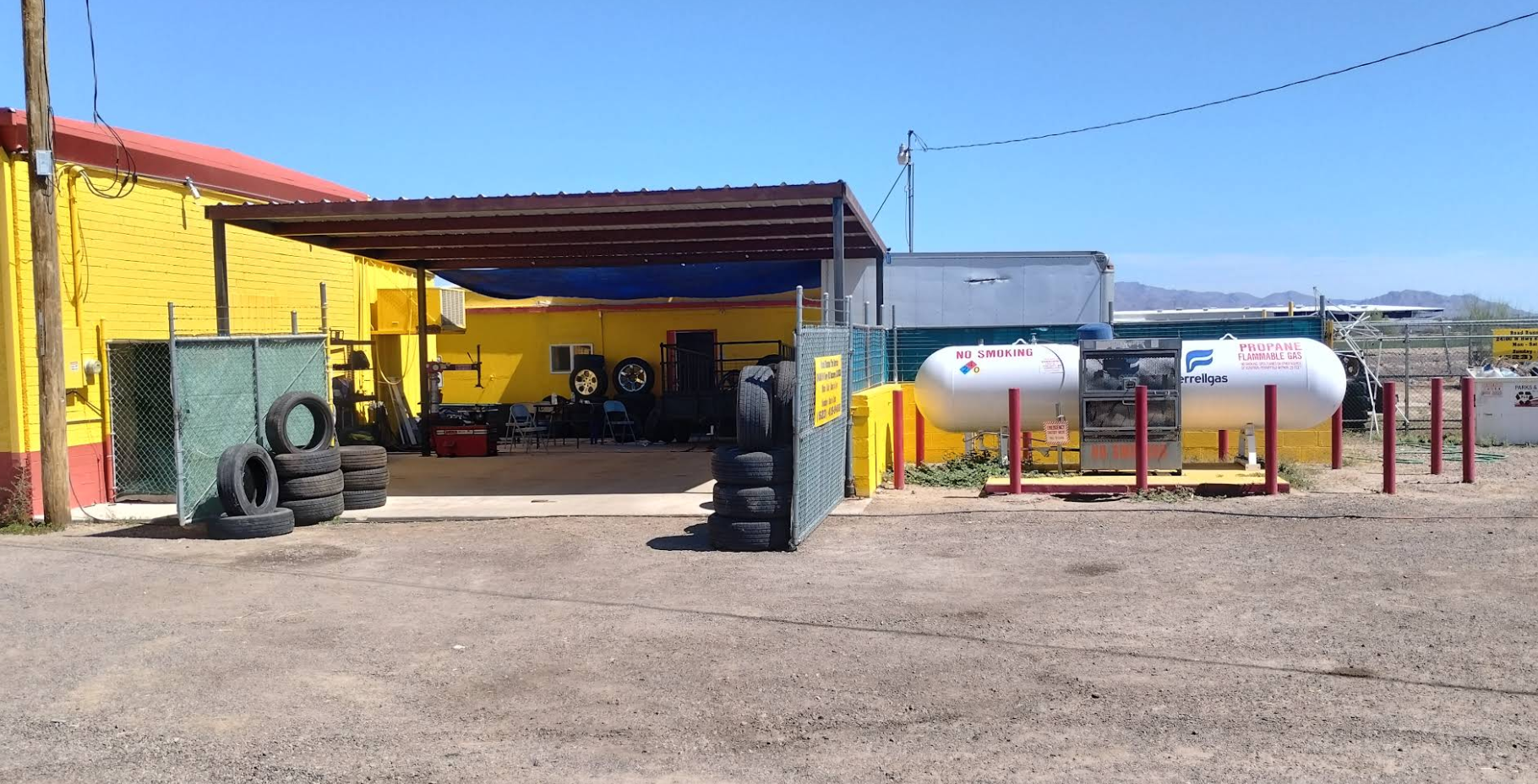 Road Runner Tire Service shop exterior